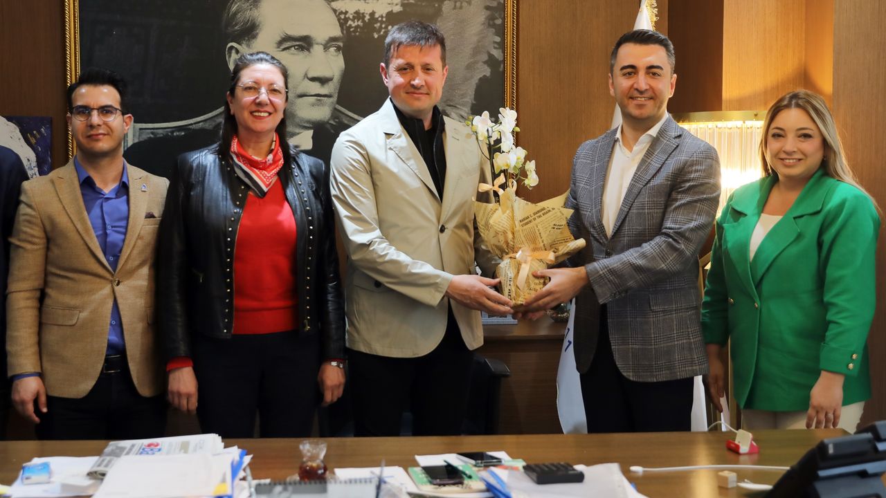 CHP'nin 3 Numarası Avşar, Başkan Akay'ı ziyaret etti