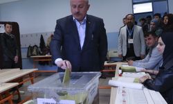 TBMM Başkanı Şentop Üsküdar'da oyunu kullandı