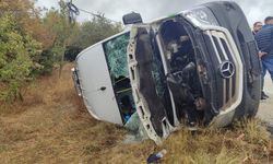 Şarköy yolunda minibüs devrildi, 14 yaralı
