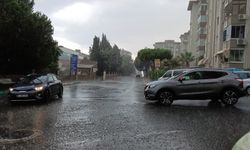 Tekirdağ'da Gök Gürültülü Sağanak Yağış Etkili Oldu