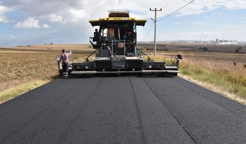 2200 ton sıcak asfalt serimi gerçekleştirildi.